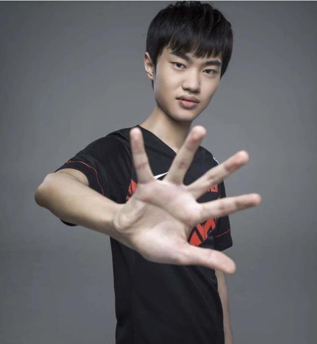 knight销售是什么梗