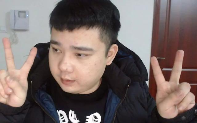 李赣起夜急李姐